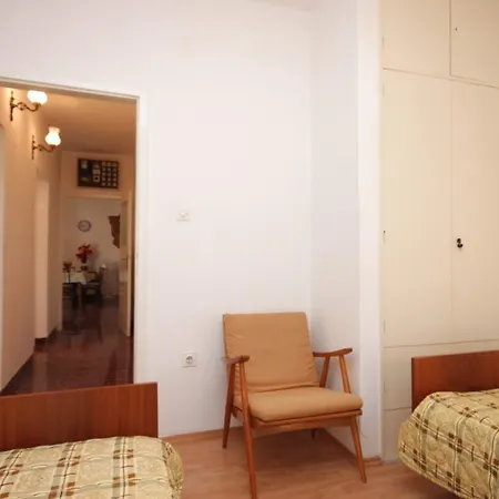 Rogoznica 7499a Daire *